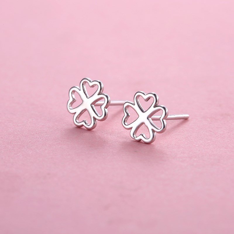 Hollow four-leaf clover silver needle earrings women's day simple temperament ear fitting jewelry earrings